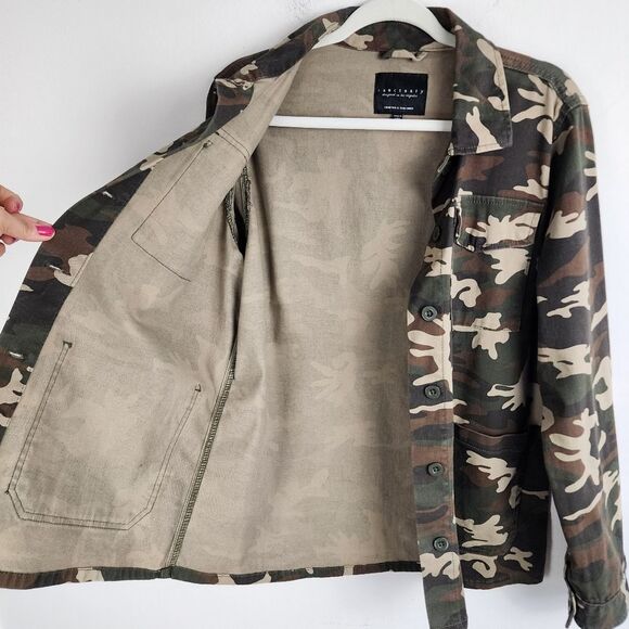 Sanctuary Camo Utility Jacket Shacket Pockets Stretch Button Front Size M - Picture 3 of 14
